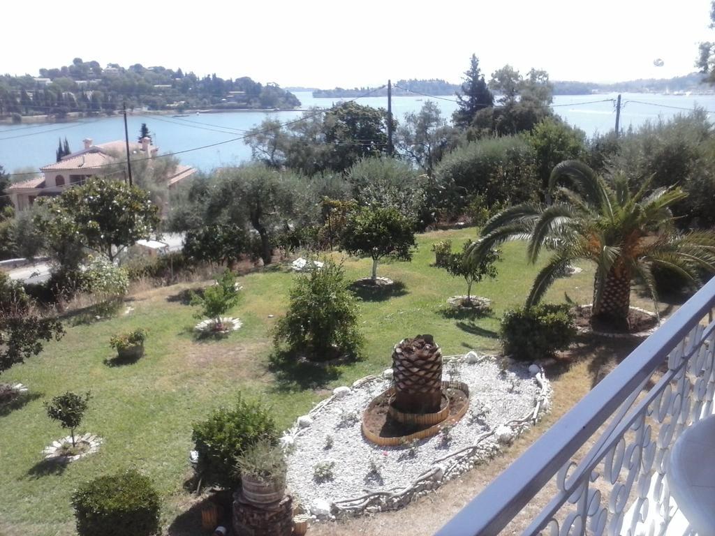 קומנון Athineos Apartments מראה חיצוני תמונה