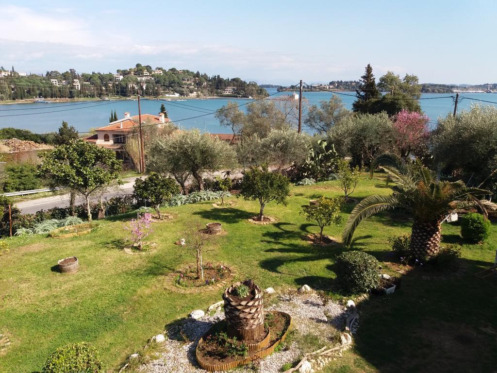 קומנון Athineos Apartments מראה חיצוני תמונה